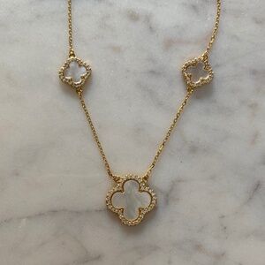 Rachel Zoe NWT Mother of Pearl/gold 3 Clover necklace 18"